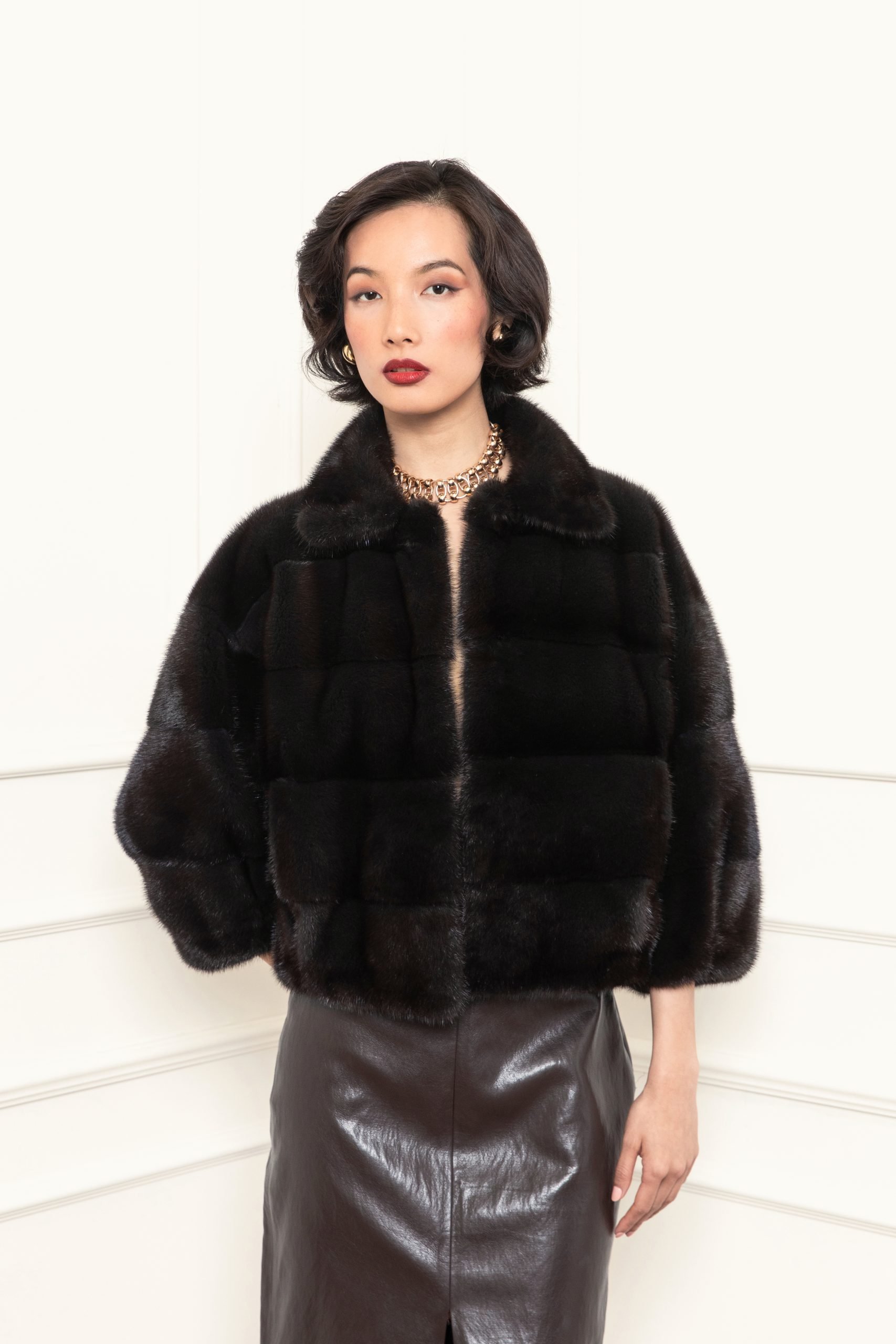 Short mink jacket with puff sleeves